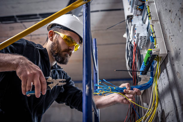 Best Affordable Emergency Electrician  in Osseo, MN
